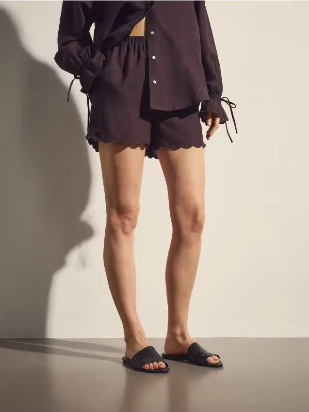 Pantaloncini in misto lino - marrone scuro