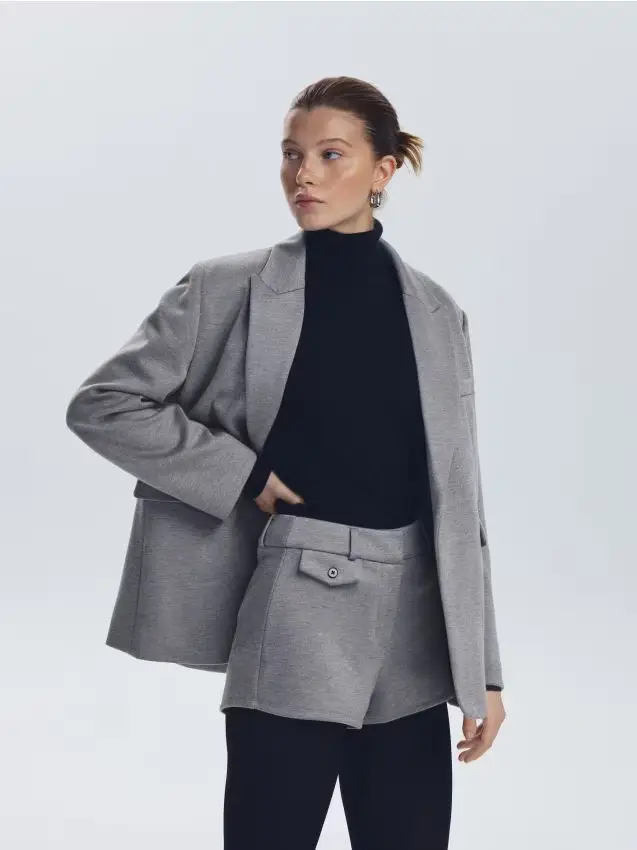 Pantaloncini in misto viscosa - grigio chiaro