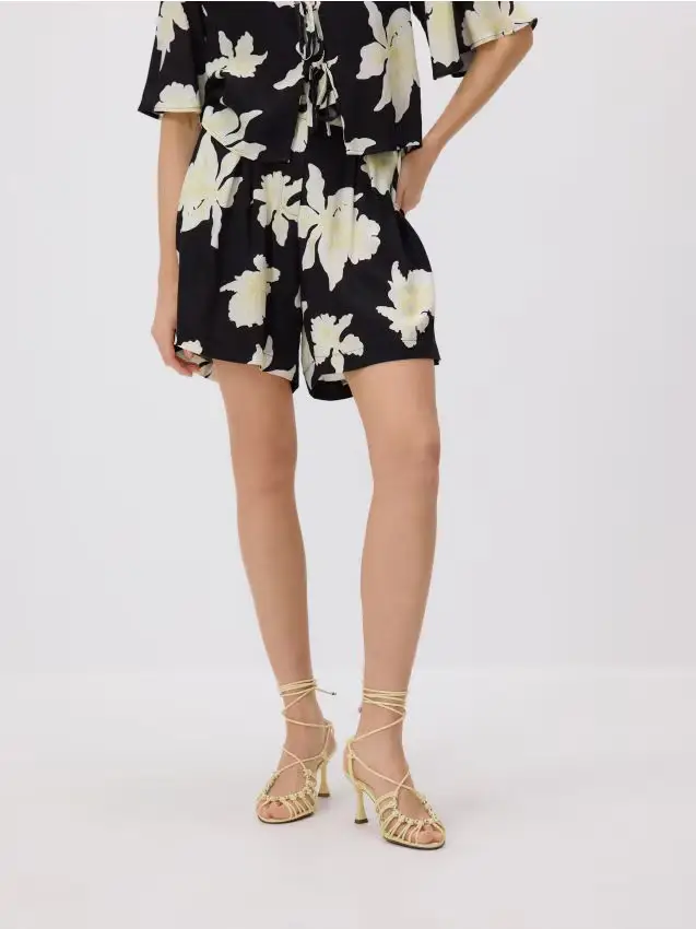 Pantaloncini in viscosa - multicolore