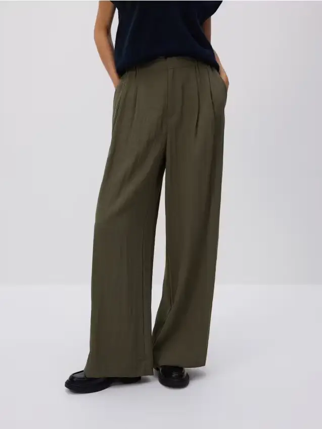 Pantaloni ampi in viscosa - verde