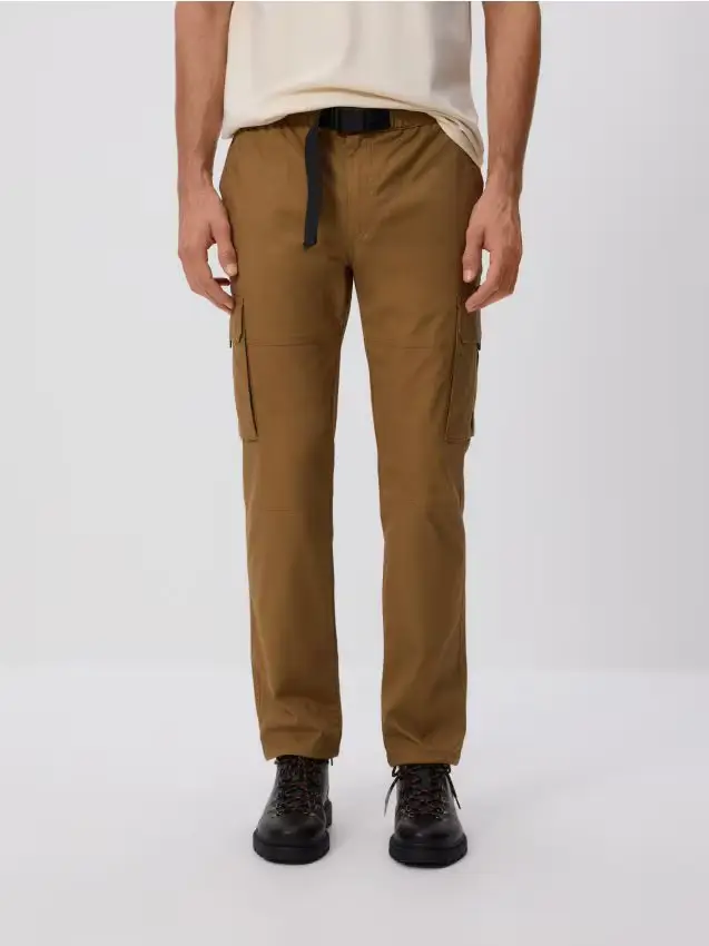 Reserved Pantaloni cargo Marrone 4437491