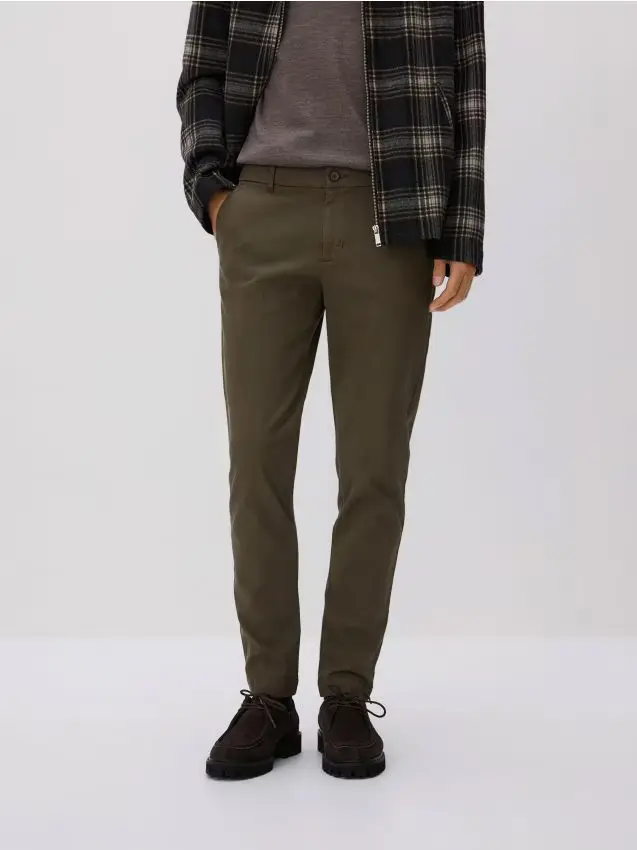 Pantaloni chino con pince - marrone polveroso