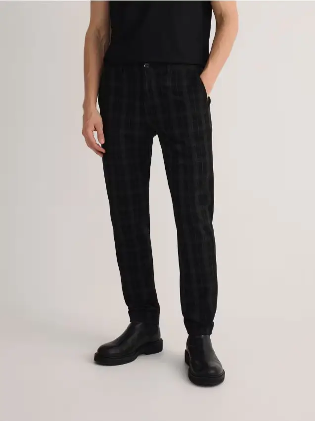 Pantaloni chino con pince - nero
