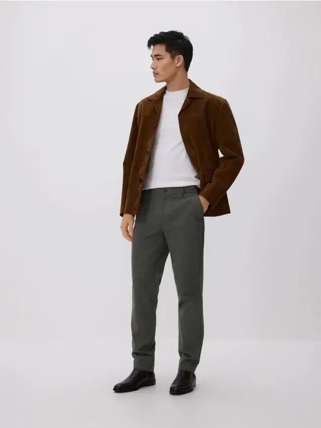 Pantaloni chino con pince - verde chiaro