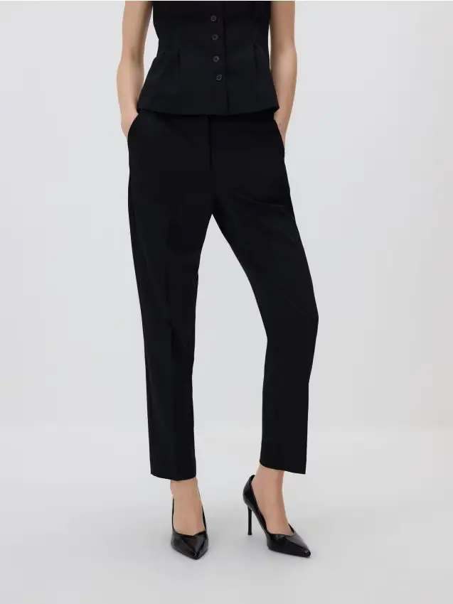 Pantaloni cigarette con aggiunta di viscosa - nero