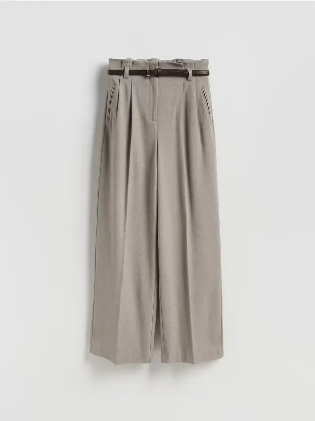 Pantaloni con cintura - beige