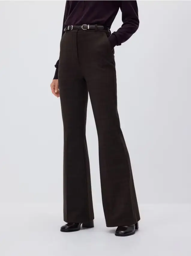 Pantaloni con cintura decorativa - marrone