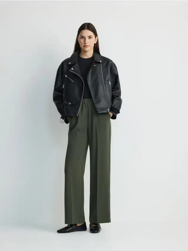 Pantaloni con piega stirata - verde