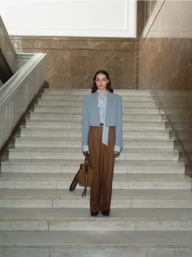 Pantaloni con pinces - marrone dorato