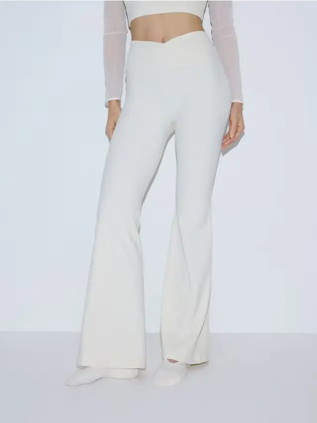 Pantaloni flare - panna