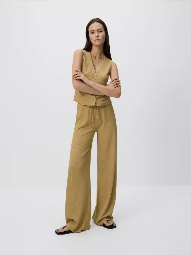 Pantaloni in tessuto strutturato - verde oliva chiaro