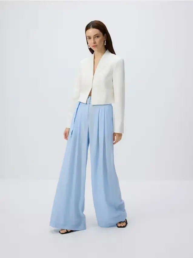 Pantaloni in viscosa con cintura - blu pallido