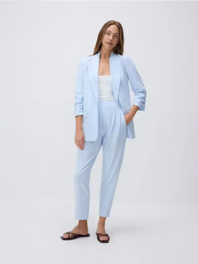 Pantaloni jogger con pinces - blu pallido