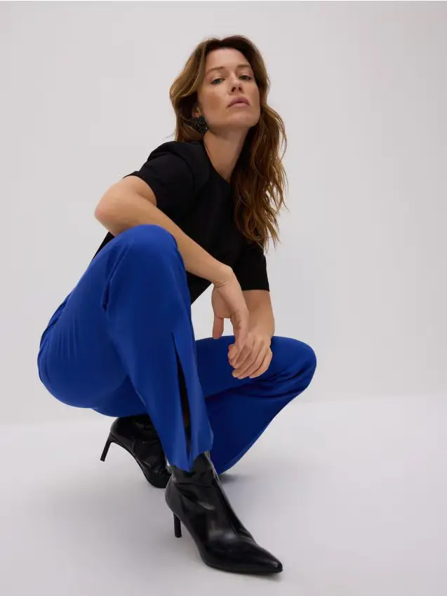 Pantaloni lunghi con spacchi - indaco