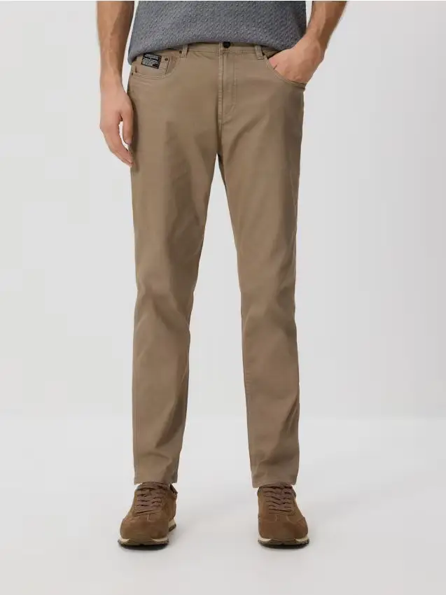Pantaloni slim fit - caffè