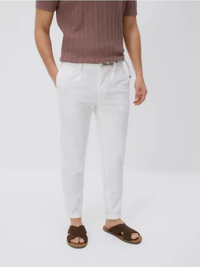 Pantaloni slim fit con cintura - panna