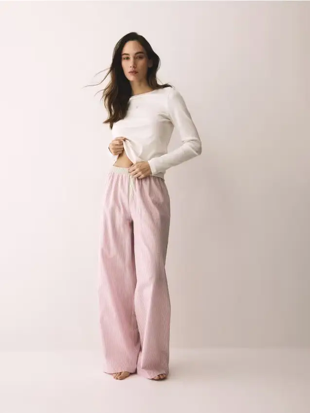 Pigiama due pezzi con ricamo - lavanda