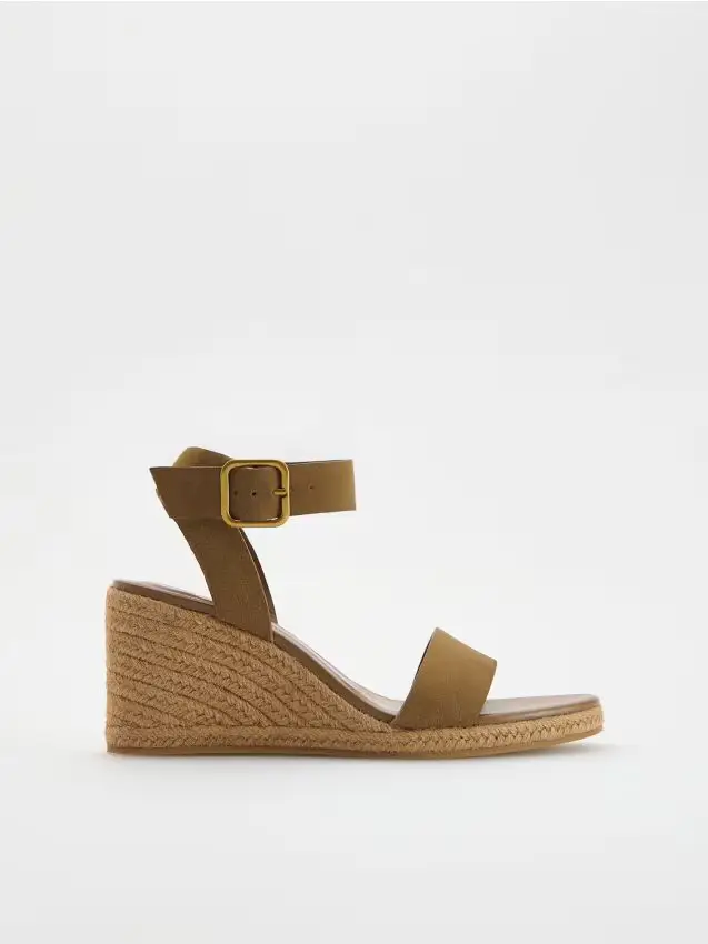 Platformed sandals - beige
