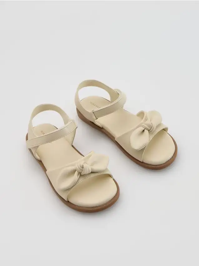 Sandali con fiocco - panna