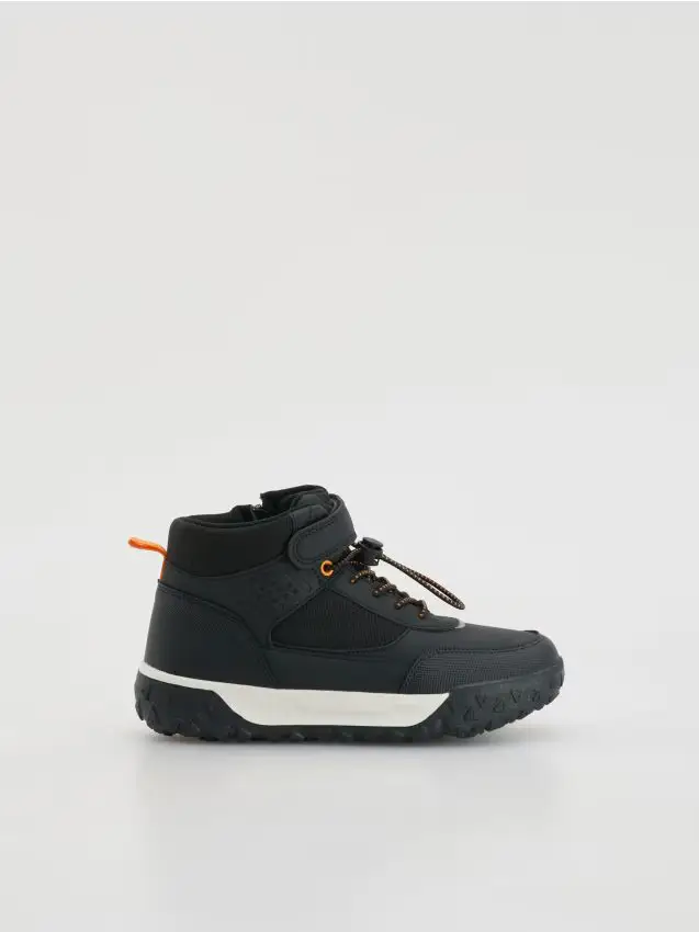 Reserved Scarpe con velcro Nero 4437934