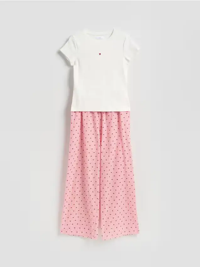 Set pigiama da due pezzi con motivo a cuori - panna