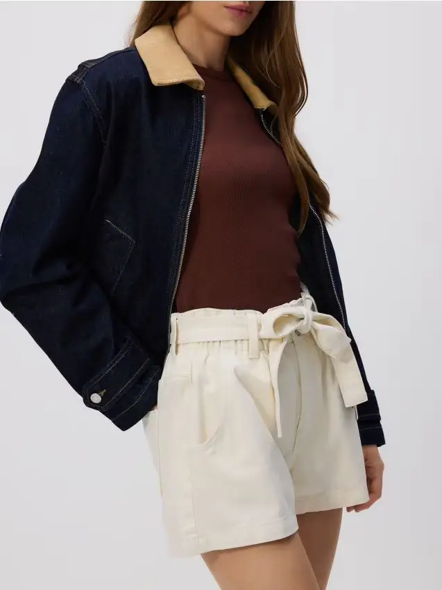 Shorts di jeans con laccetti - panna