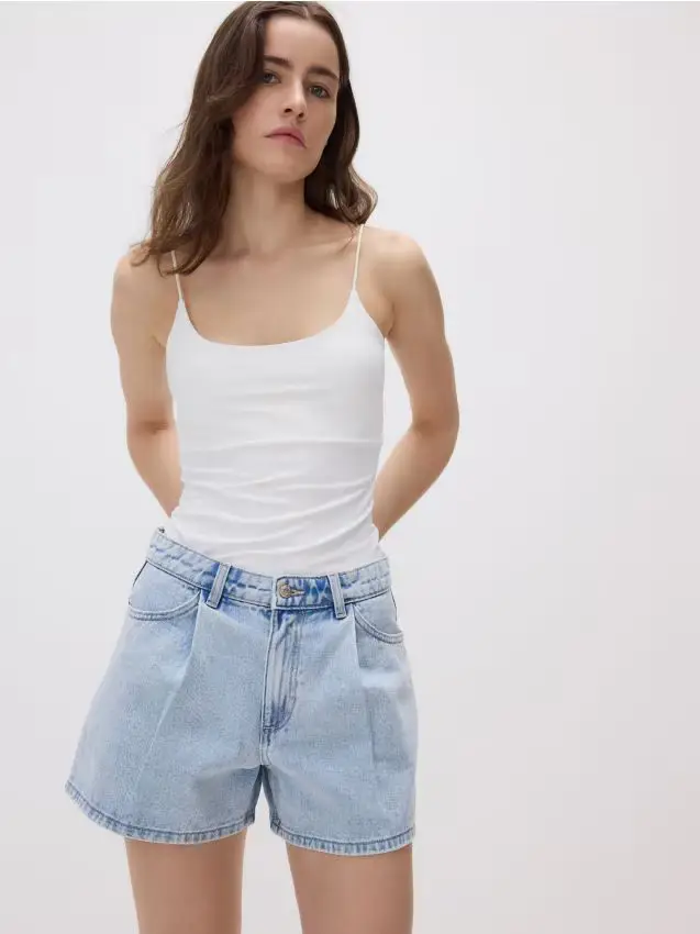 Shorts di jeans con pieghe - blu