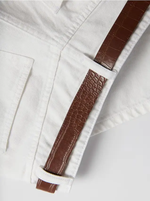 Shorts in cotone con cintura - bianco