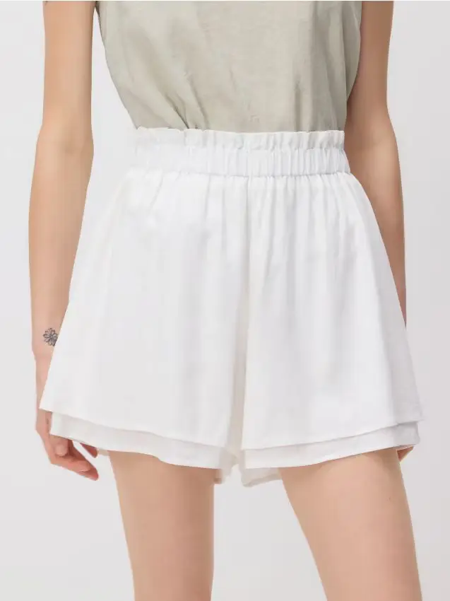 Shorts in lino e viscosa - bianco