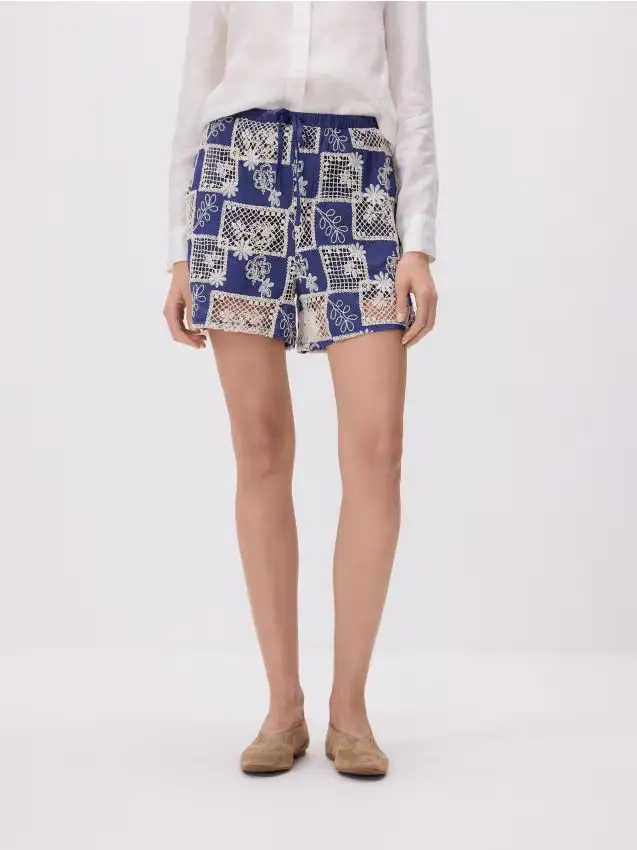 Shorts ricamati a fantasia - multicolore