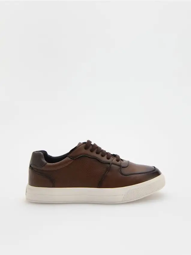 Sneaker in ecopelle - marrone