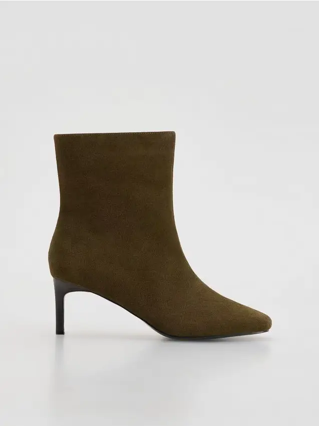 Stivaletti con tacco a spillo in pelle scamosciata - verde