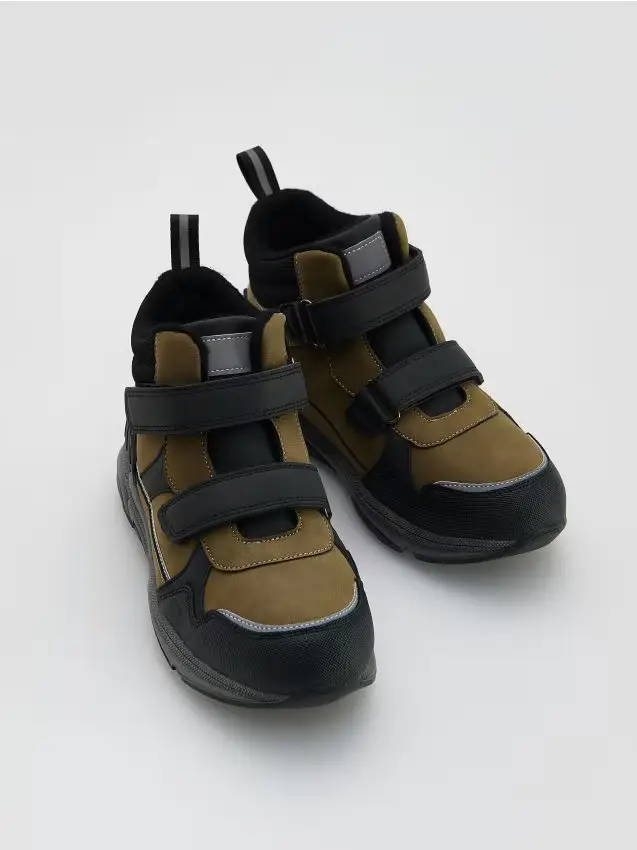 Stivaletti da trekking con inserti riflettenti - verde