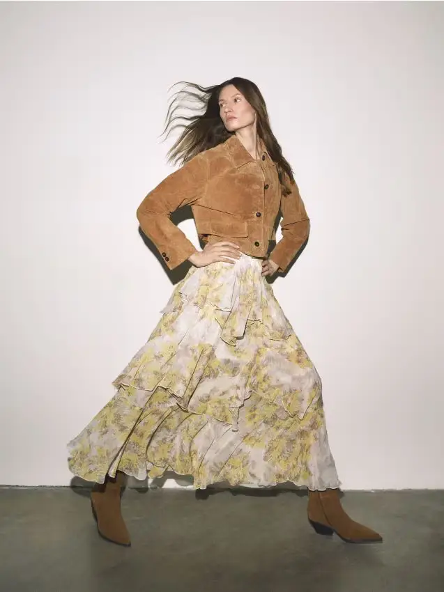 Stivaletti in pelle scamosciata con tacco alto - marrone dorato