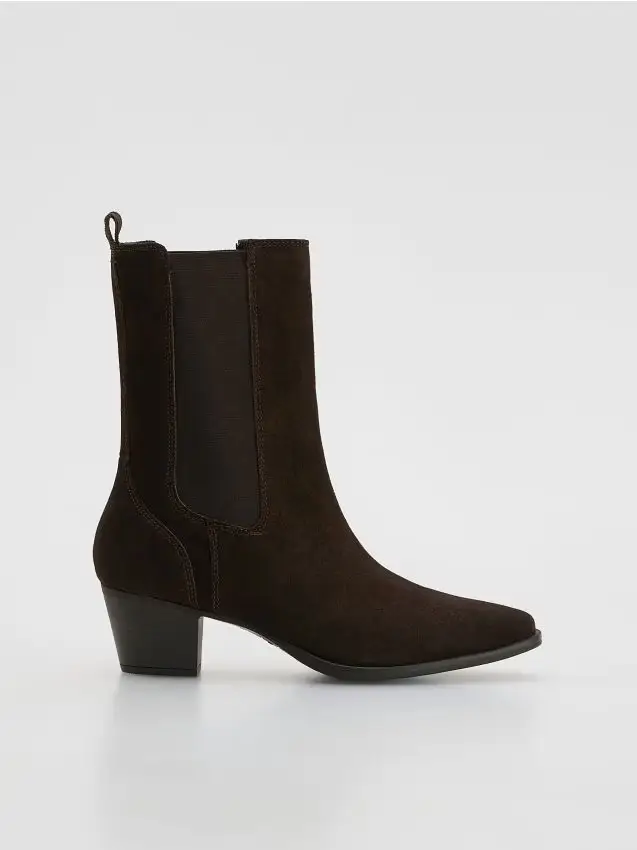 Stivaletti in pelle scamosciata con tacco alto - marrone scuro