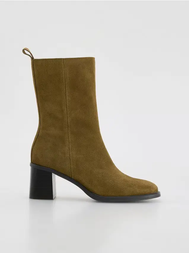 Stivaletti in pelle scamosciata con tacco alto - verde-marrone