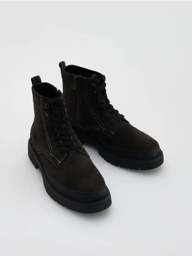 Stivaletti in pelle scamosciata - grigio scuro