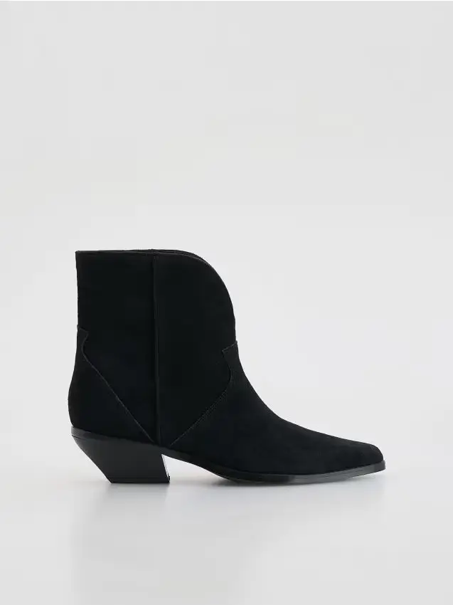 Stivaletti in pelle scamosciata - nero