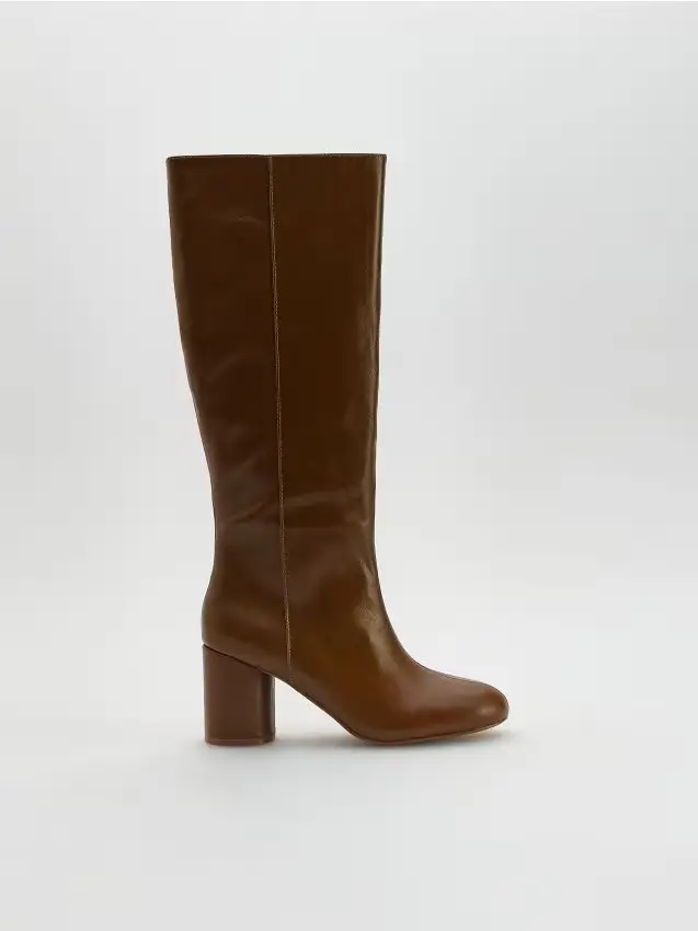Stivali alti in pelle con tacco - marrone dorato