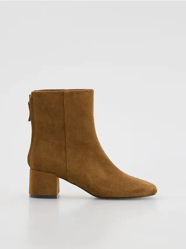 Stivali con tacco alto - marrone dorato