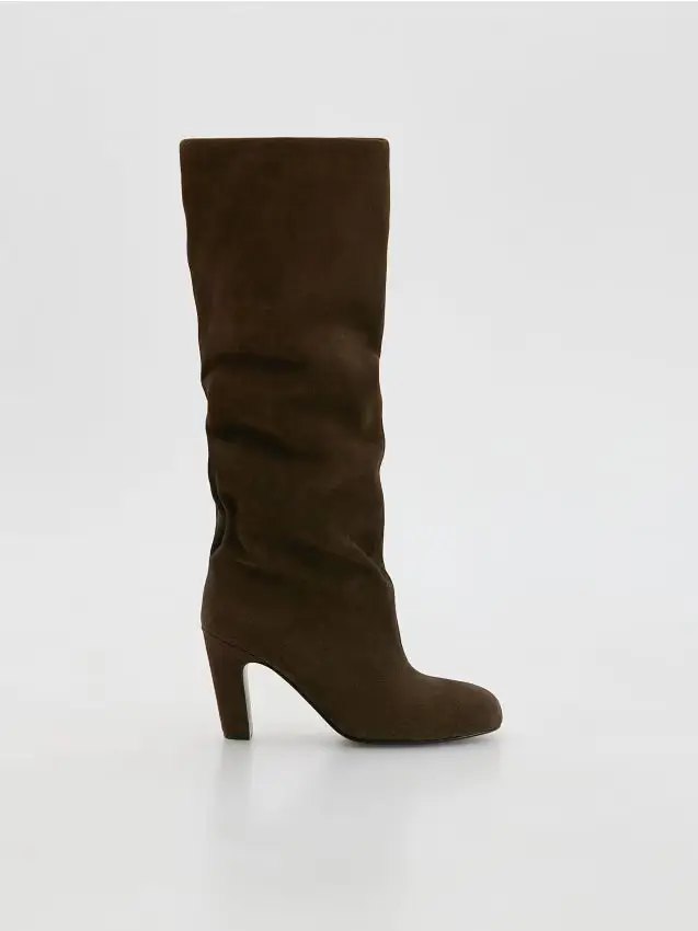 Stivali in camoscio con tacco - mogano