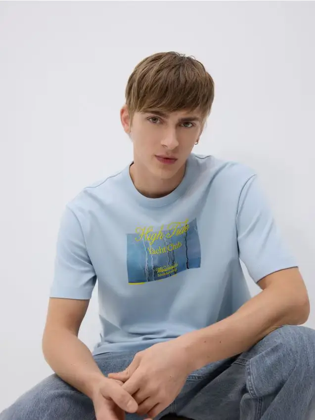 T-shirt comfort con stampa - blu pallido