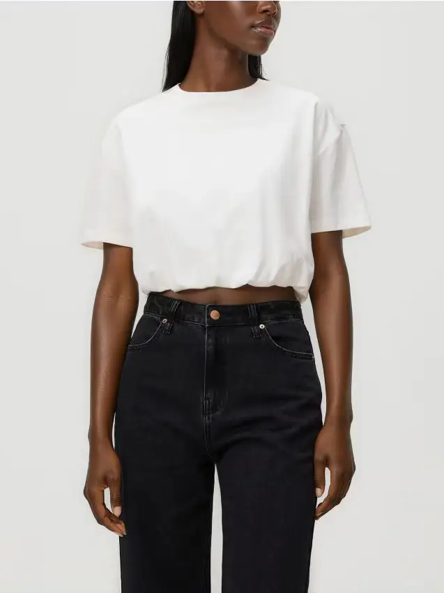 T-shirt corto con arricciatura - panna