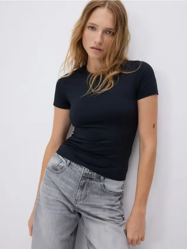 T-shirt regular fit semplice - nero