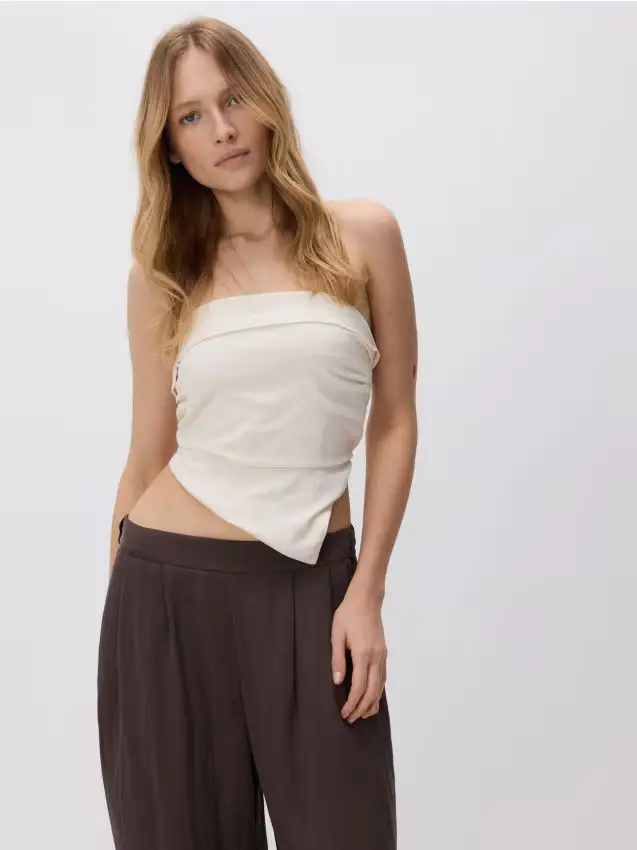 Top asimmetrico in viscosa - nude
