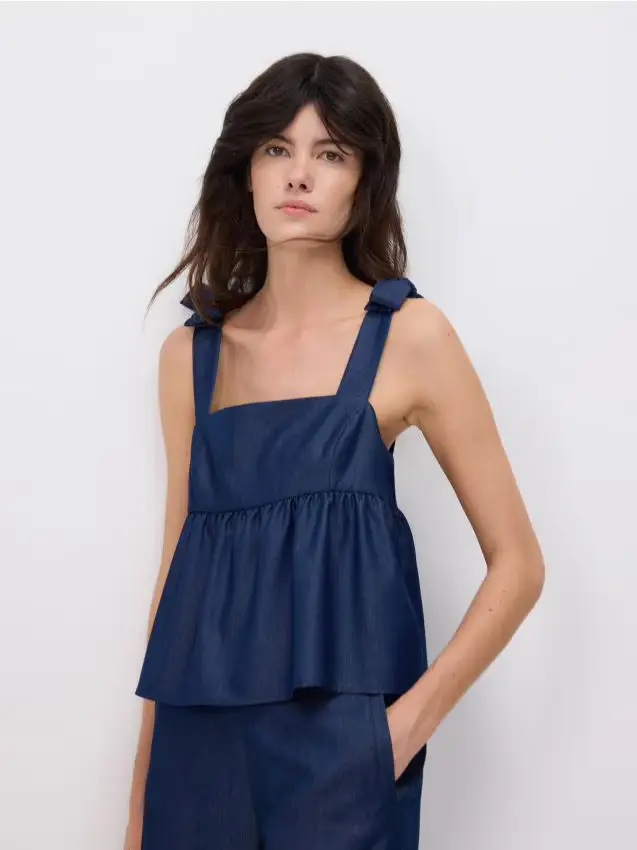 Top con base svasata - blu scuro