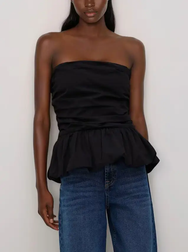 Top con base svasata - nero