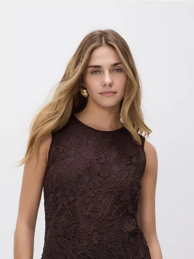 Top traforato - marrone scuro