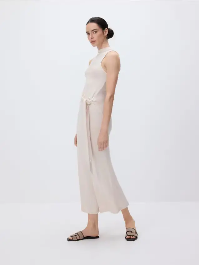 Vestito con allacciatura - nude