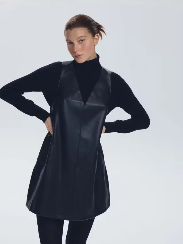 Vestito in ecopelle - nero